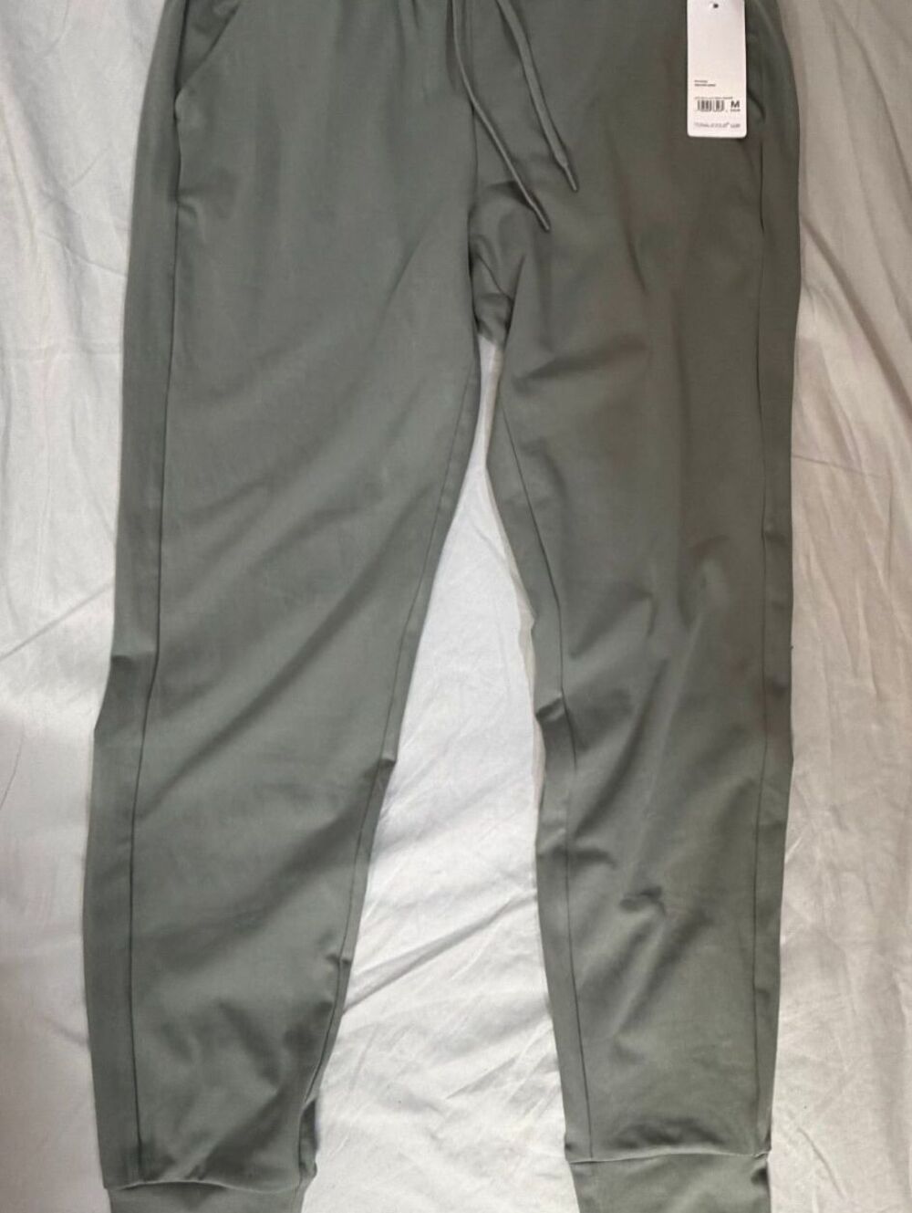 NWT $78 Yogalicious Lux Maya Illusion Jogger Pants Medium Mulled Basil